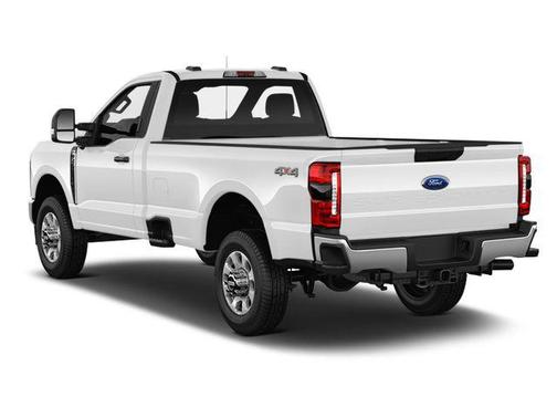 Oxford White 2023 Ford F-250 XLT