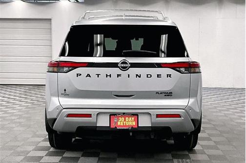 2025 Nissan Pathfinder Platinum 4WD