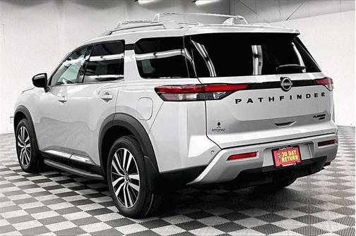 2025 Nissan Pathfinder Platinum 4WD