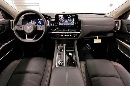 2025 Nissan Pathfinder Platinum 4WD