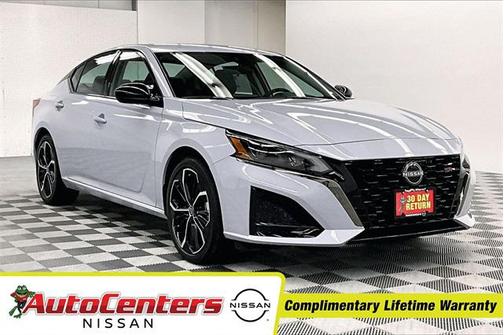 2025 Nissan Altima SR FWD