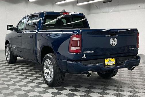 Patriot Blue Pearlcoat 2024 RAM 1500 Big Horn/Lone Star