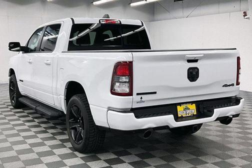 Bright White Clearcoat 2022 RAM 1500 Big Horn/Lone Star