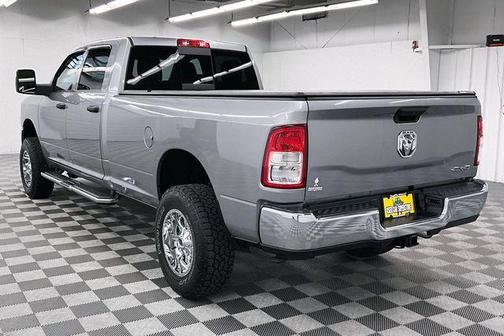 2023 RAM 2500 Tradesman Crew Cab 4x4 8' Box