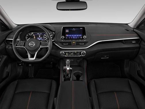 2022 Nissan Altima SR Intelligent AWD