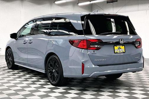Sonic Gray Pearl 2025 Honda Odyssey Sport-L