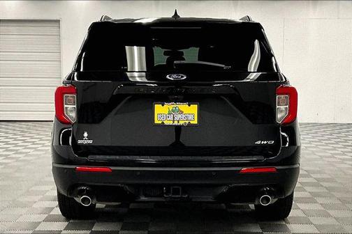Agate Black Metallic 2023 Ford Explorer ST-Line