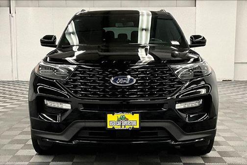 Agate Black Metallic 2023 Ford Explorer ST-Line