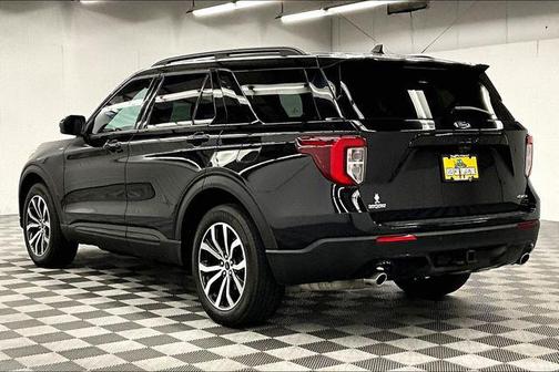Agate Black Metallic 2023 Ford Explorer ST-Line