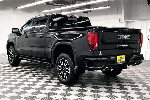 2022 GMC Sierra 1500 AT4