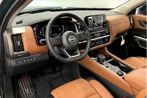 2025 Nissan Pathfinder Platinum 4WD
