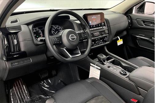 2025 Nissan Pathfinder S 4WD