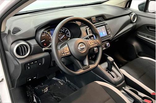 2025 Nissan Versa 1.6 S+