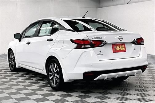 2025 Nissan Versa 1.6 S+