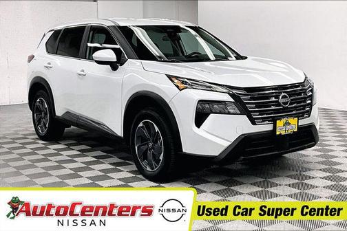Everest White Pearl 2024 Nissan Rogue SV