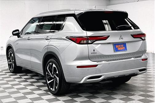 2025 Mitsubishi Outlander PHEV SEL