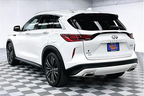 2022 INFINITI QX50 LUXE AWD