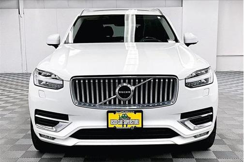 2022 Volvo XC90 T6 Inscription
