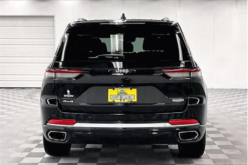 2022 Jeep Grand Cherokee Summit