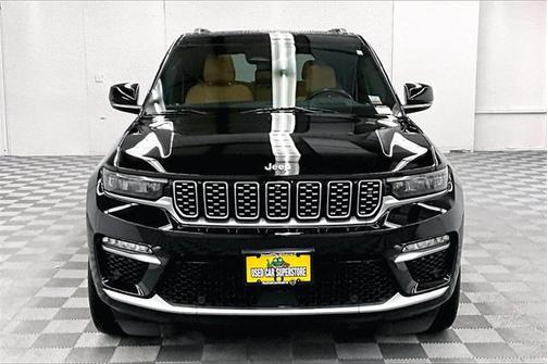 2022 Jeep Grand Cherokee Summit