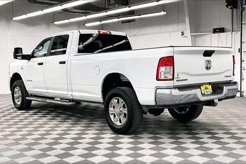2024 RAM 3500 Big Horn Crew Cab 4x4 8' Box
