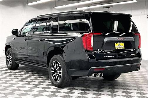 2022 GMC Yukon XL 4WD AT4