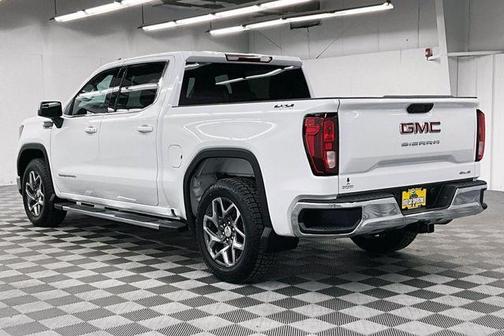2024 GMC Sierra 1500 SLE