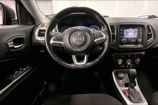 Olive Green Pearlcoat 2018 Jeep Compass Sport