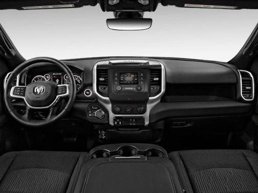 2024 RAM 3500 Big Horn Crew Cab 4x4 8' Box