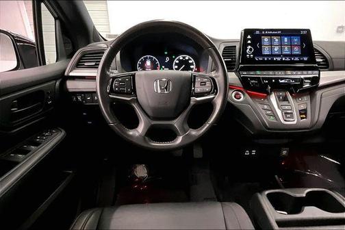 Crystal Black Pearl 2025 Honda Odyssey Sport-L