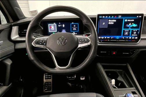 White 2025 Volkswagen Tiguan 2.0T SE R-Line Black 4MOTION