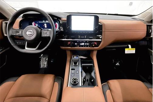 2025 Nissan Pathfinder Platinum 4WD