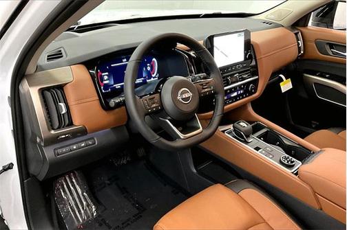 2025 Nissan Pathfinder Platinum 4WD