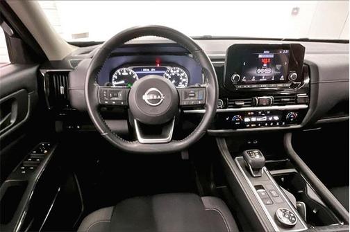 2023 Nissan Pathfinder SV 4WD