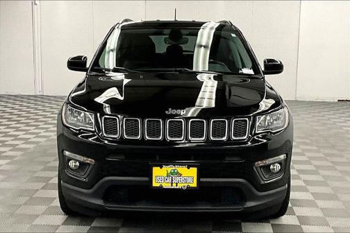 Diamond Black Crystal Pearlcoat 2019 Jeep Compass Latitude