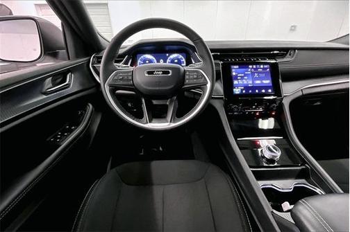 2024 Jeep Grand Cherokee Laredo