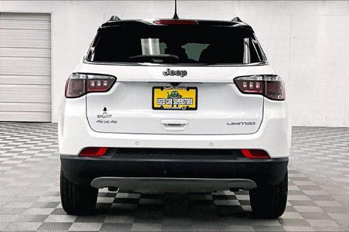 Bright White Clearcoat 2024 Jeep Compass Limited