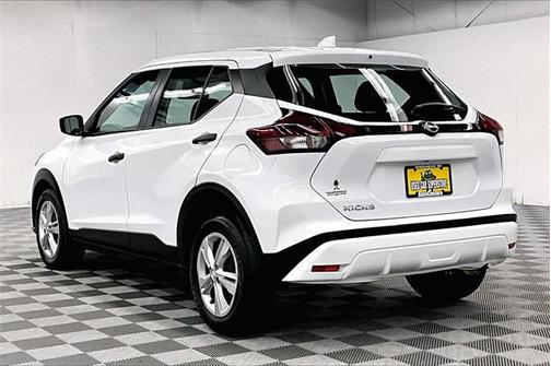 2025 Nissan Kicks S
