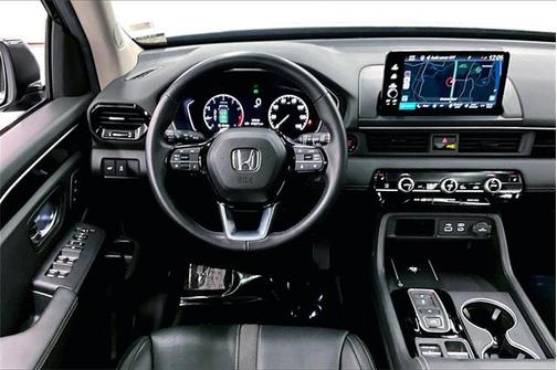 2025 Honda Pilot Touring 8-Passenger
