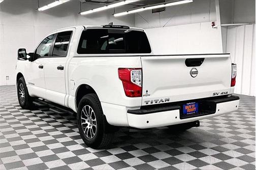 2024 Nissan Titan SV