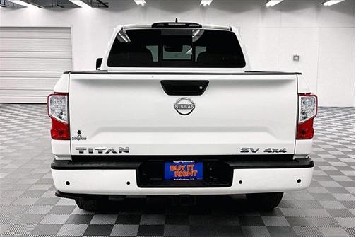 2024 Nissan Titan SV