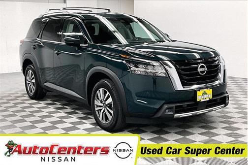 2023 Nissan Pathfinder SL 4WD