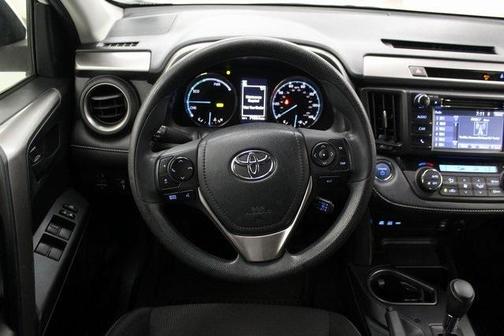 Photo 2 of 22 of 2018 Toyota RAV4 Hybrid LE