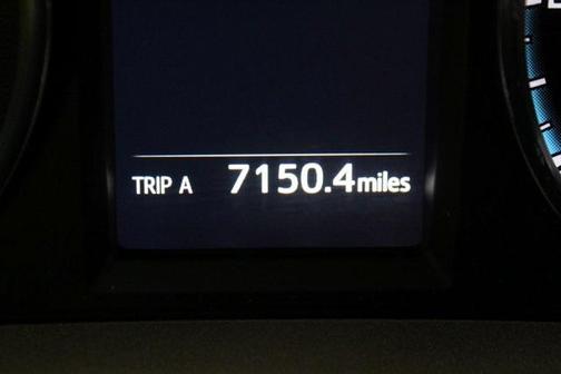 Photo 3 of 22 of 2018 Toyota RAV4 Hybrid LE