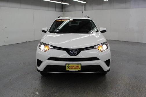 Photo 5 of 22 of 2018 Toyota RAV4 Hybrid LE