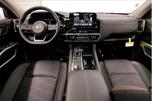 2025 Nissan Pathfinder Platinum 4WD