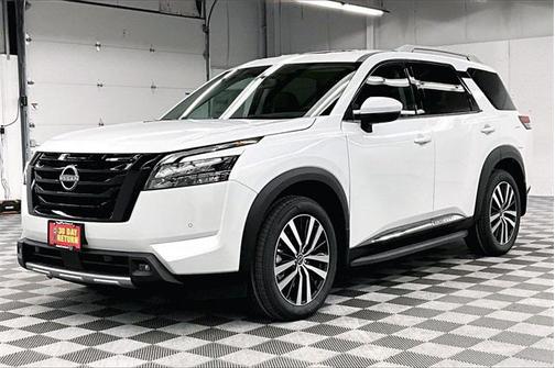 2025 Nissan Pathfinder Platinum 4WD