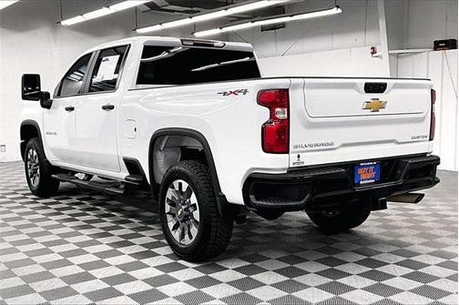 2024 Chevrolet Silverado 2500 Custom