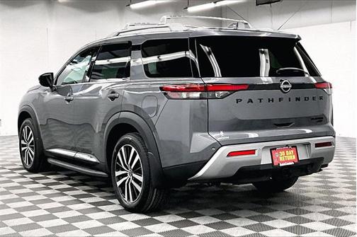 2025 Nissan Pathfinder Platinum 4WD