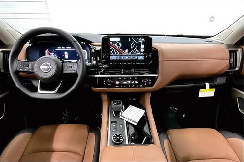 2025 Nissan Pathfinder Platinum 4WD